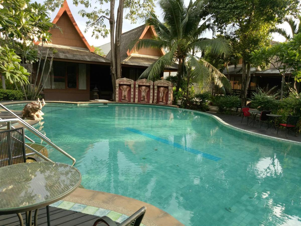 The Imperial Home Hotel Pak Kret Buitenkant foto