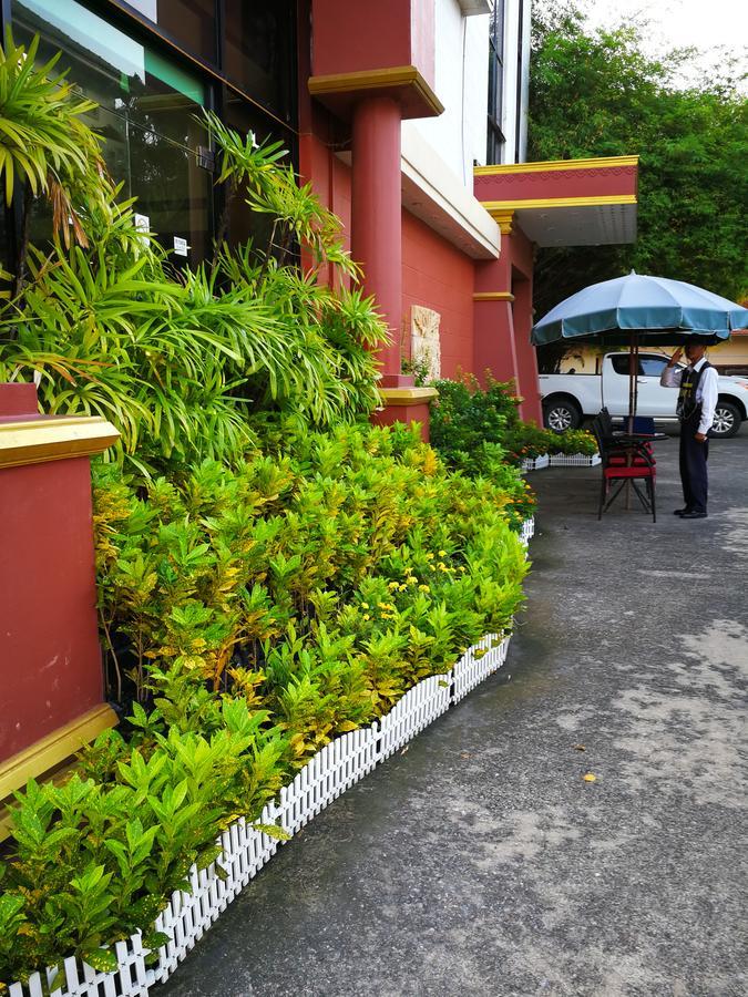The Imperial Home Hotel Pak Kret Buitenkant foto